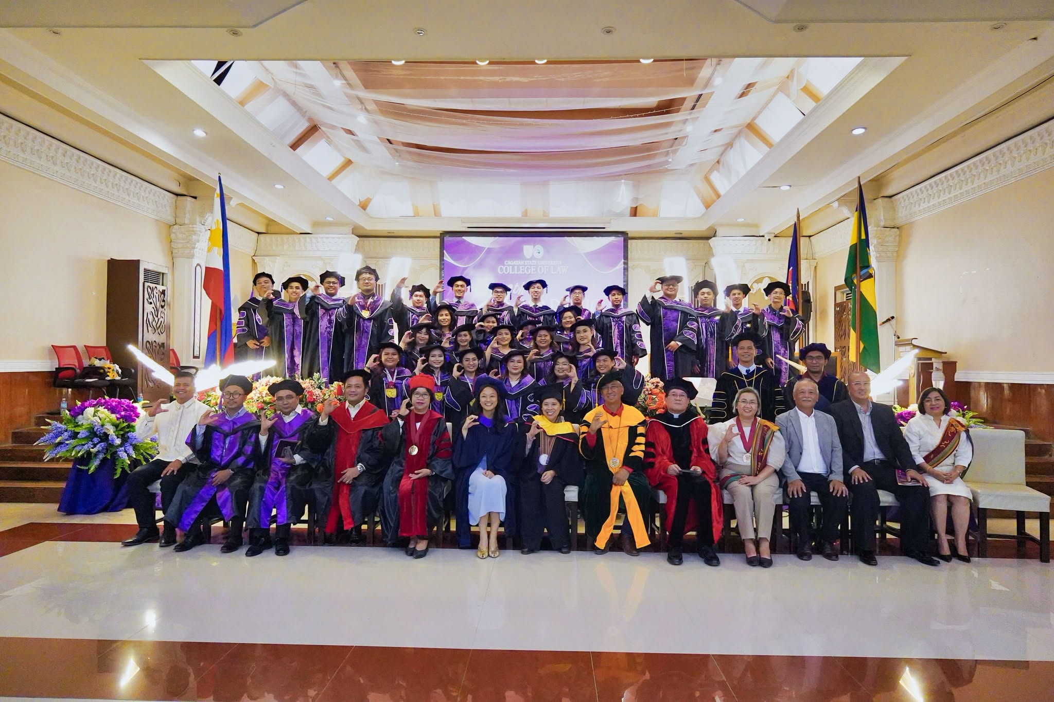 24TH-GRAD-COL-PHOTOSET photo 22